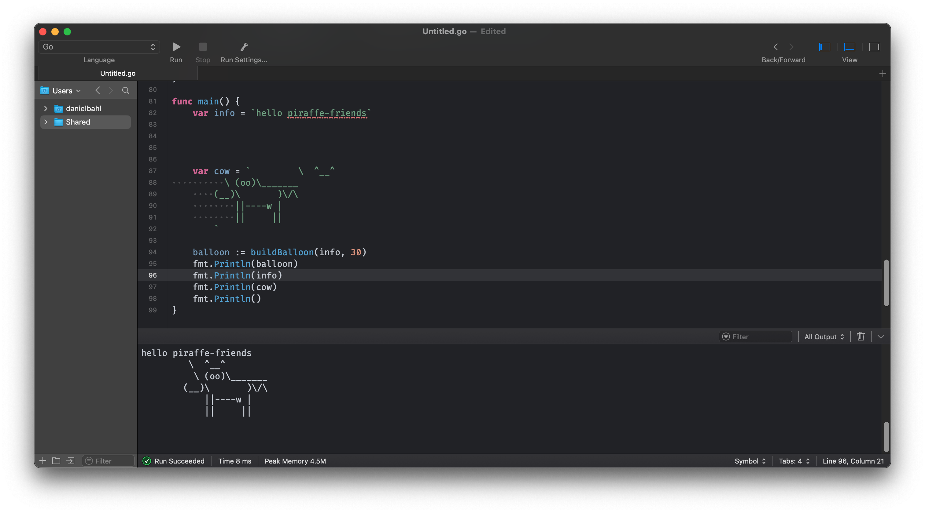 CodeRunner kører Golang-eksempel med cowsay-kode