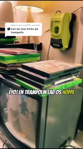 Tak for spørgsmålet. Jeg er verdensmester i trampolin! Tror jeg nok 😅😜